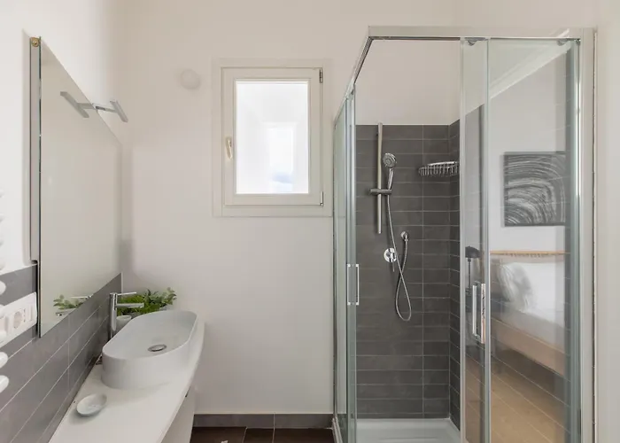 Iflat Contemporary Elegant Skyline In Roma