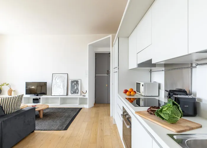 Iflat Contemporary Elegant Skyline In Apartamento Roma